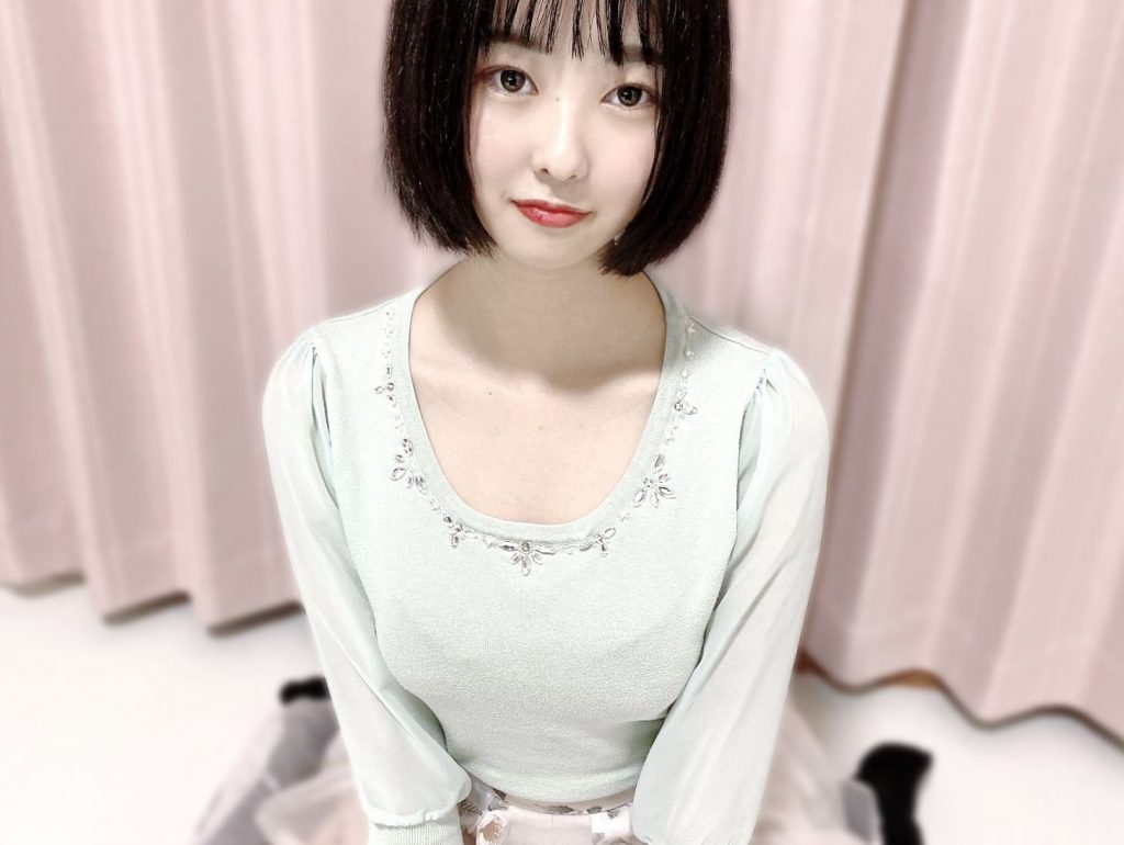【DXLIVE】xxKaedexxyyちゃんのレビューまとめ【アダルトライブチャット無料クーポンあり】