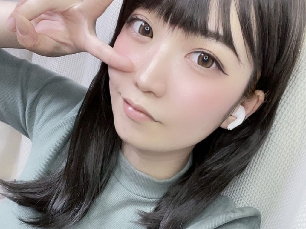 【DXLIVE】eMOMOeveちゃんのレビューまとめ【アダルトライブチャット無料クーポンあり】